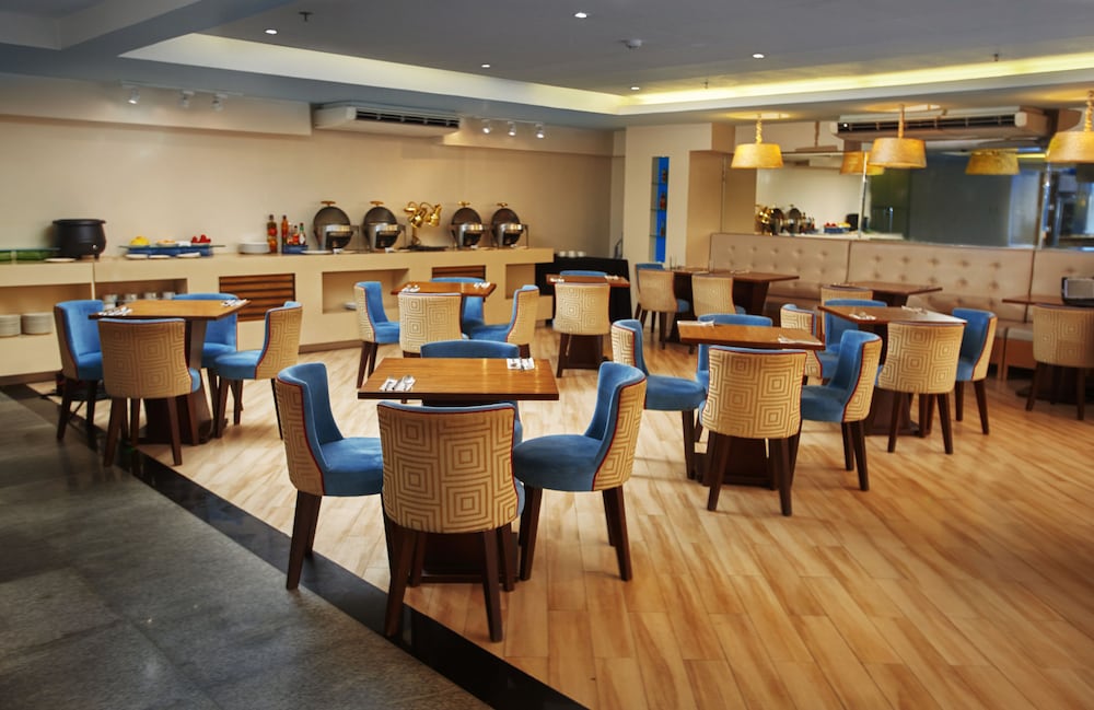 St Mark Hotel 52/65