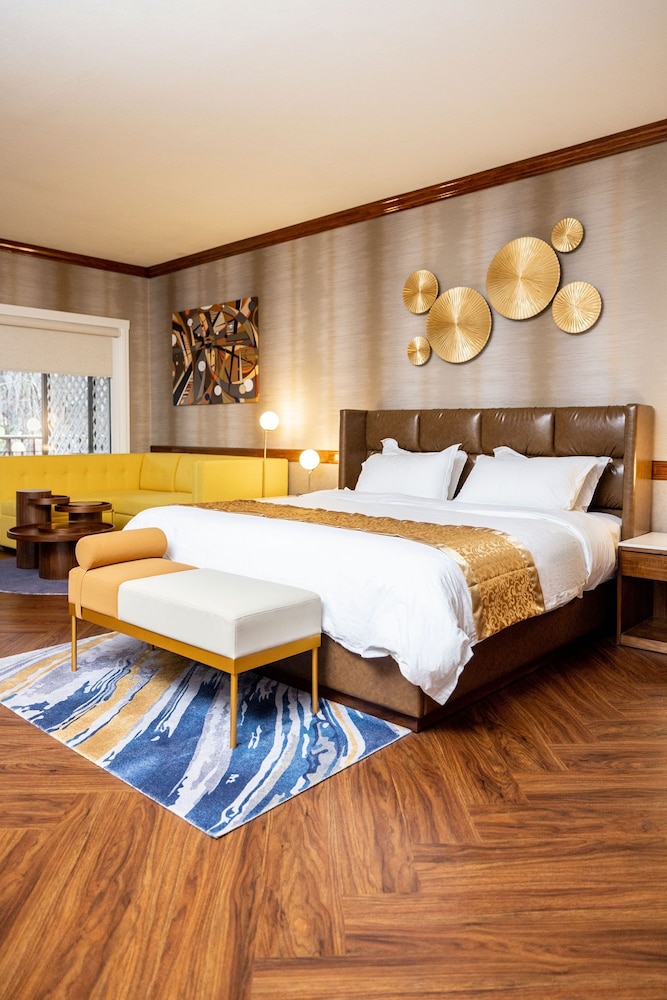 Chateau Merrimack Resort & Spa 6/19