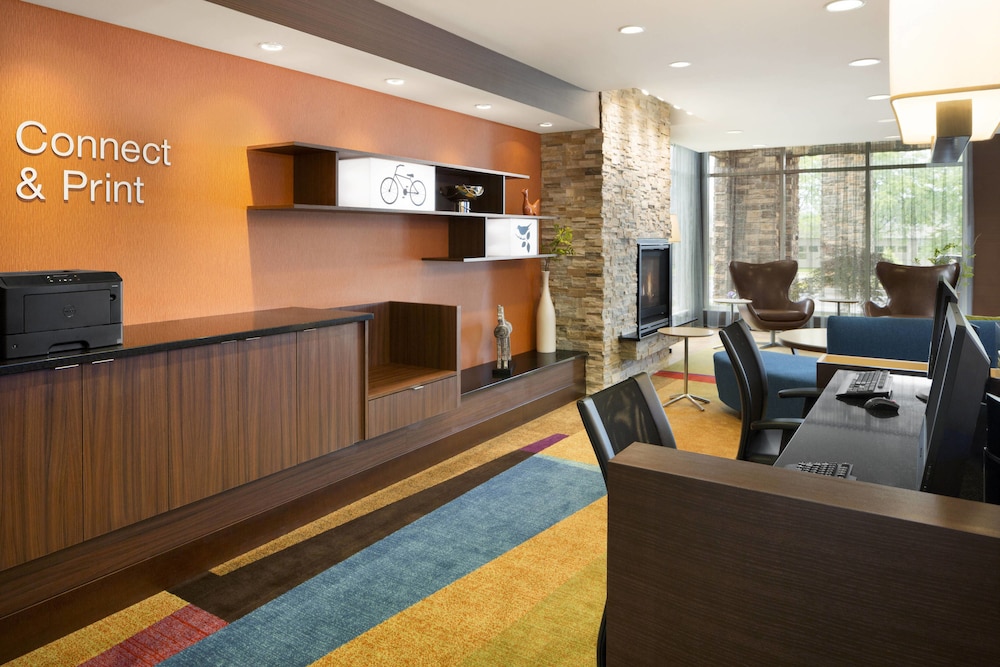 Fairfield Inn & Suites Akron Fairlawn 6/23