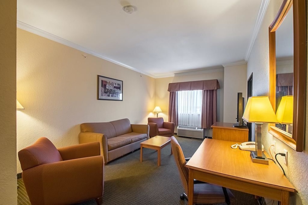 Days Inn by Wyndham Copperas Cove 34/53