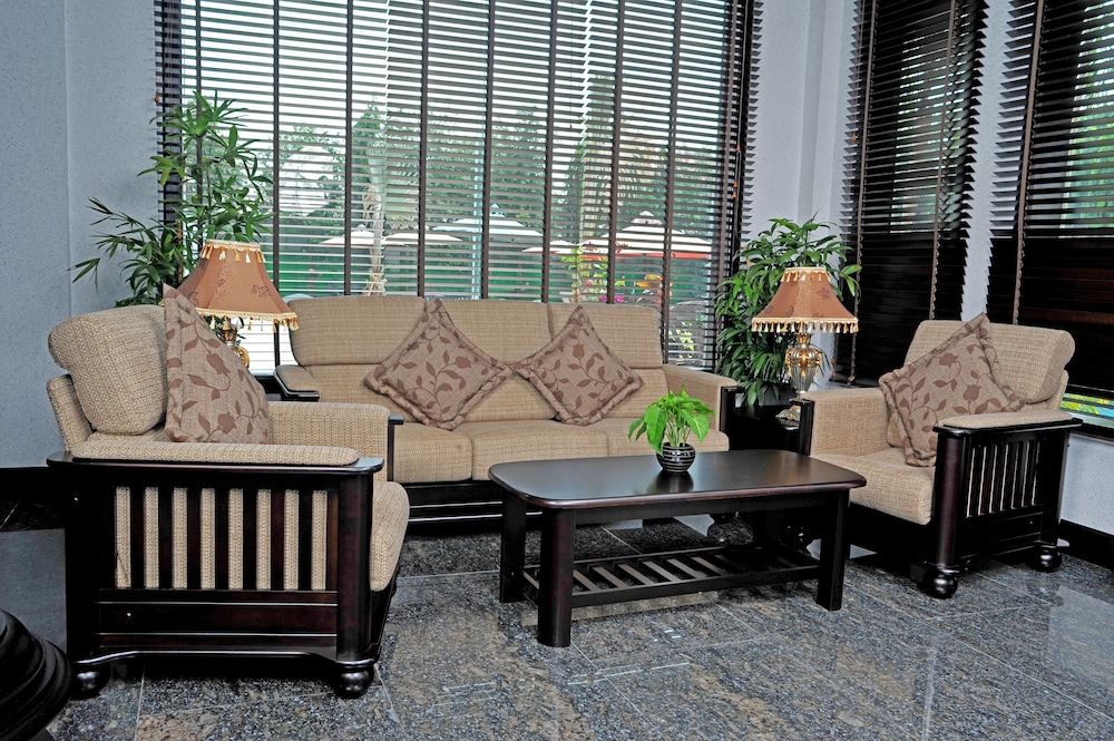LUCKY ANGKOR HOTEL & SPA 35/50