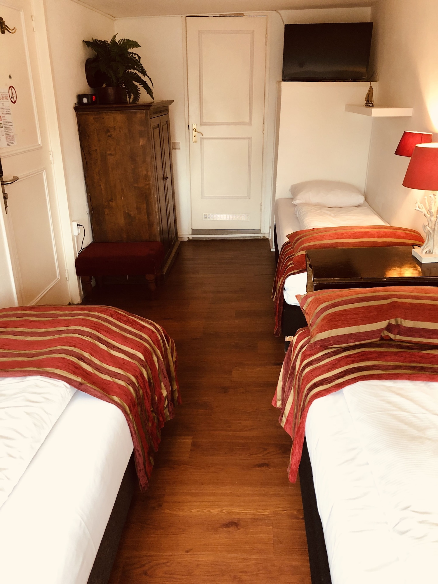 ROOM, TRIPLE, CANAL VIEW