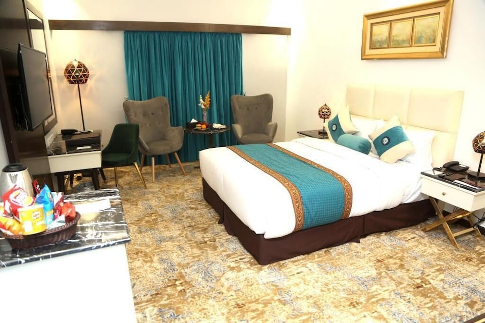 Best Western Plus Grand Hotel Multan 11/61