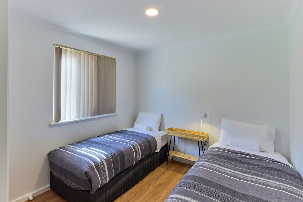 RAC Esperance Holiday Park 17/60