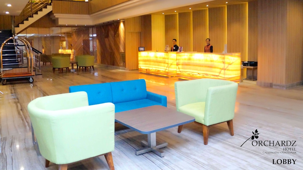Orchardz Hotel Gajah Mada 17/25