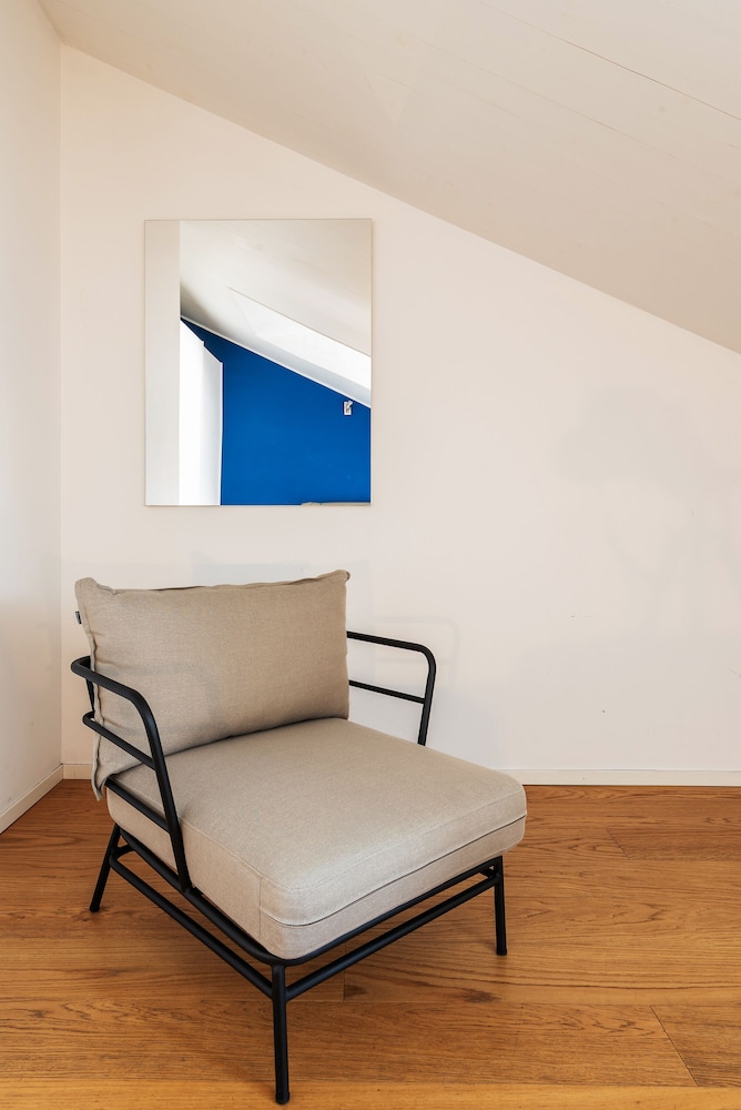Easyhomes - Brera Luxury Suites 3/42
