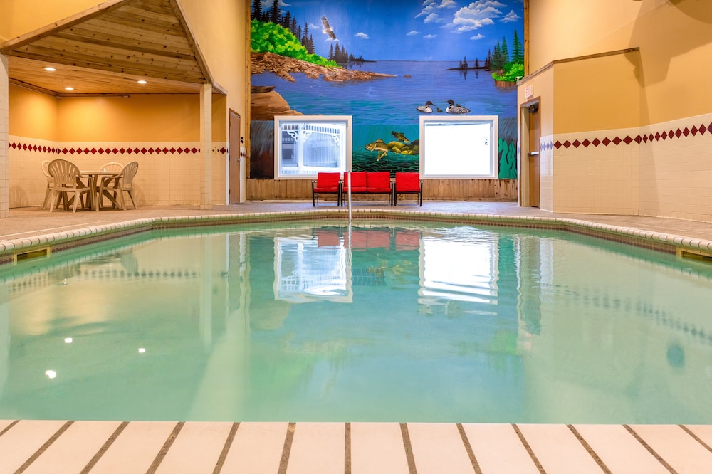 North Country Inn & Suite 24/44