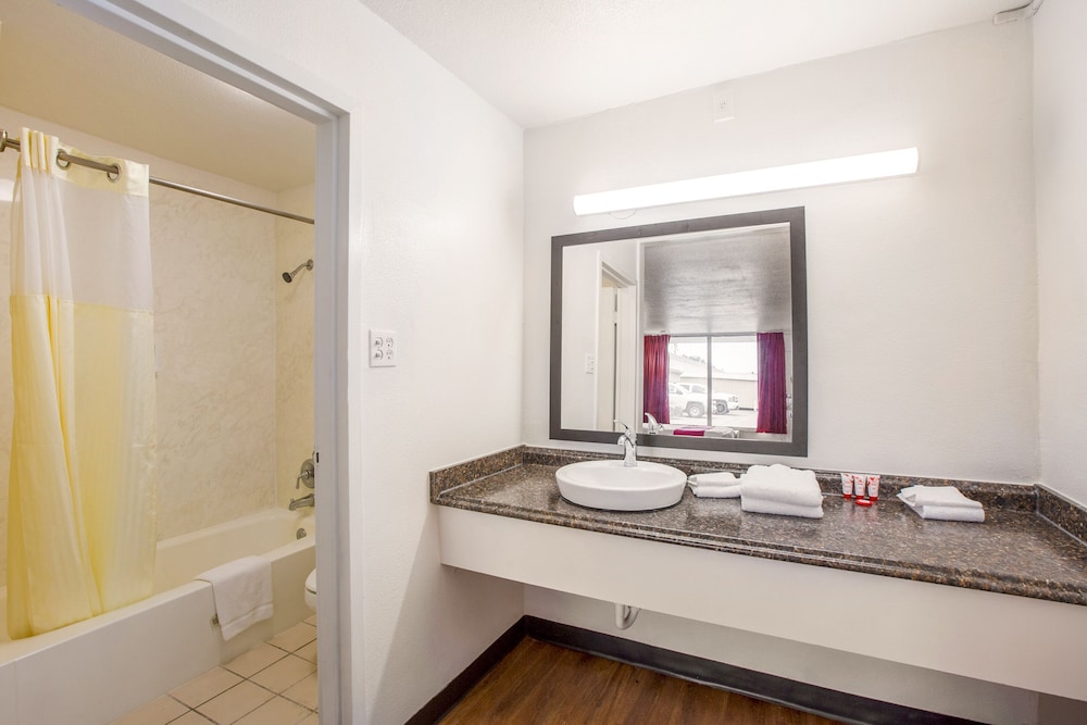 Hotel Baton Rouge - Mead Rd Louisiana 24/27