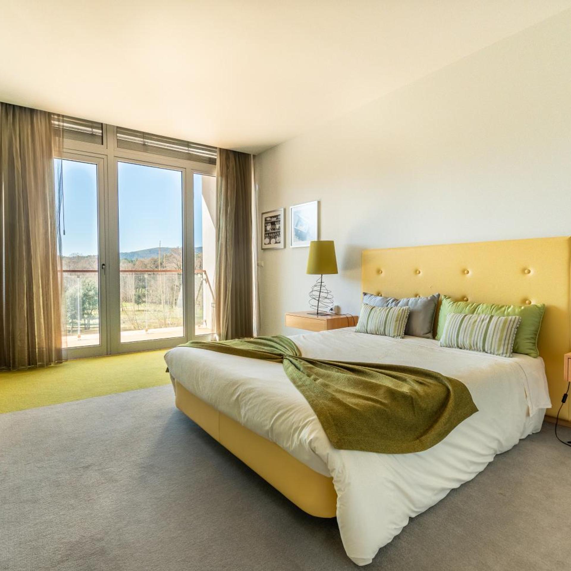 Premium, Suite, Balcony
