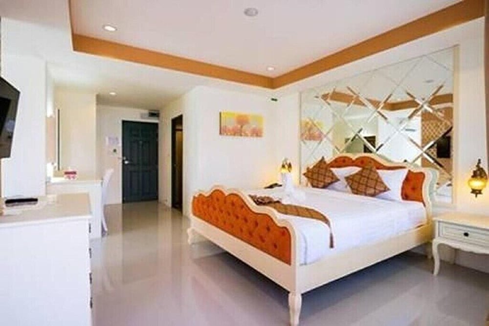 Harmonize Hotel 30/75