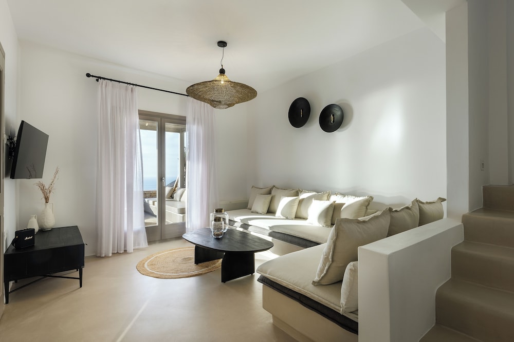 Eolia Luxury Villas 25/50