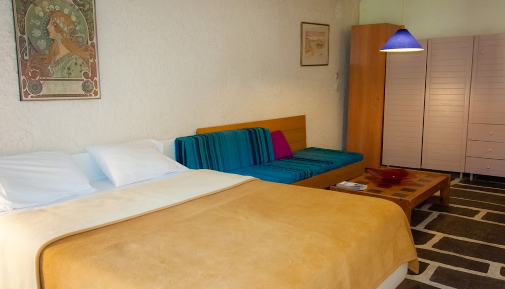 Apollonia Apartments 10/50