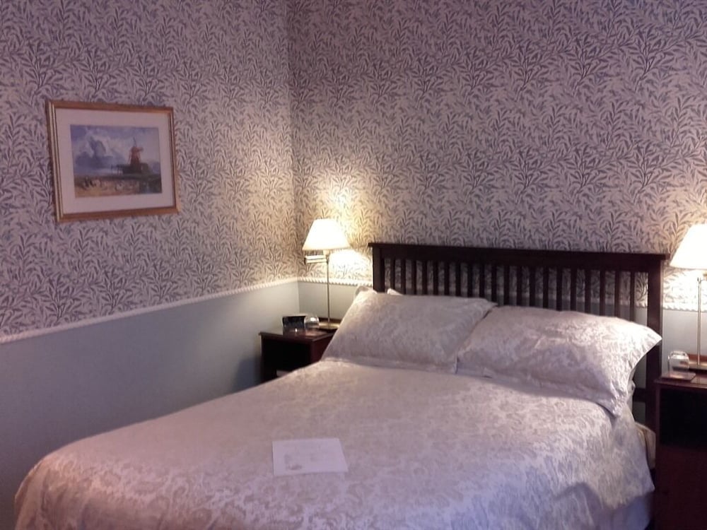 Beaufort Lodge 6/20
