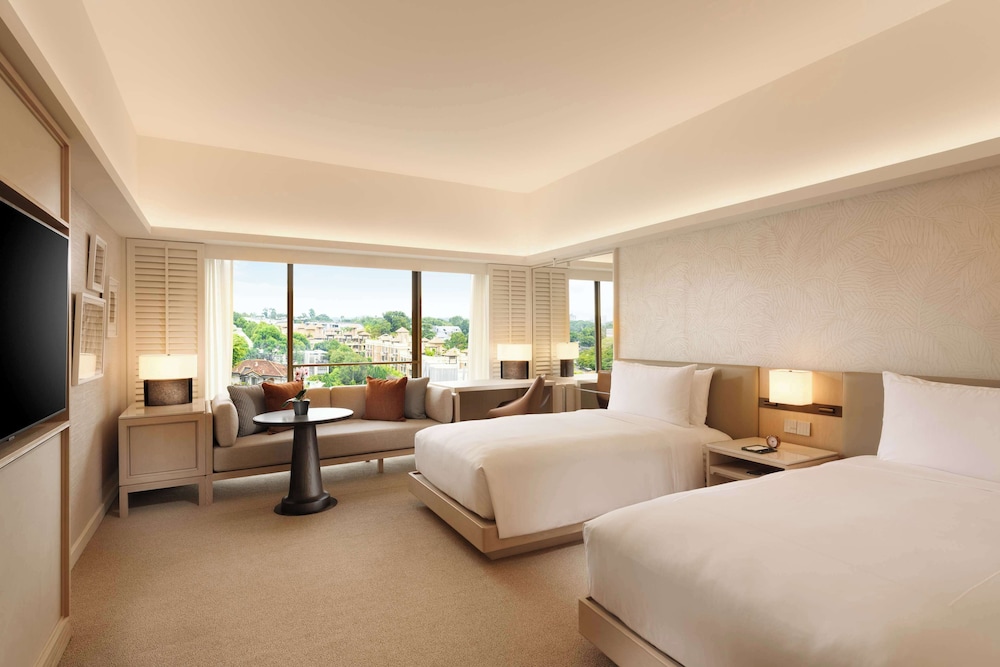 DELUXE, TWIN BEDS, HIGH FLOOR