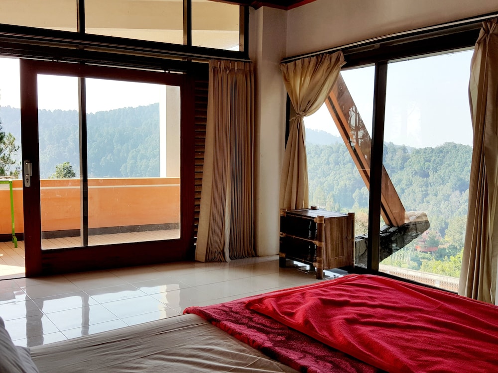 Ciwidey Jungle Villa 13/50