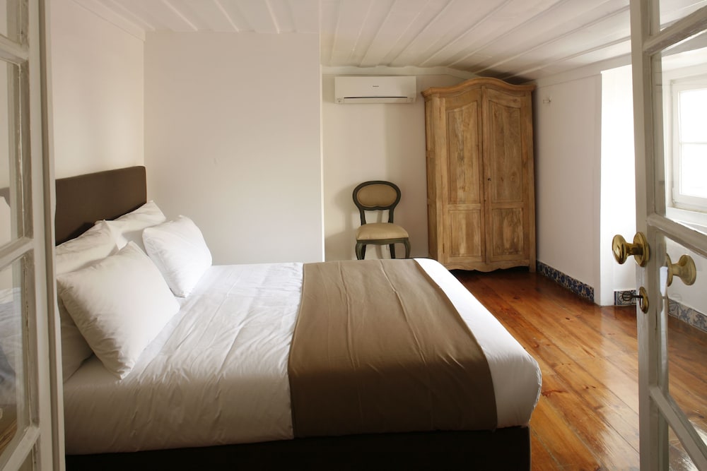 SUPERIOR, DOUBLE BED