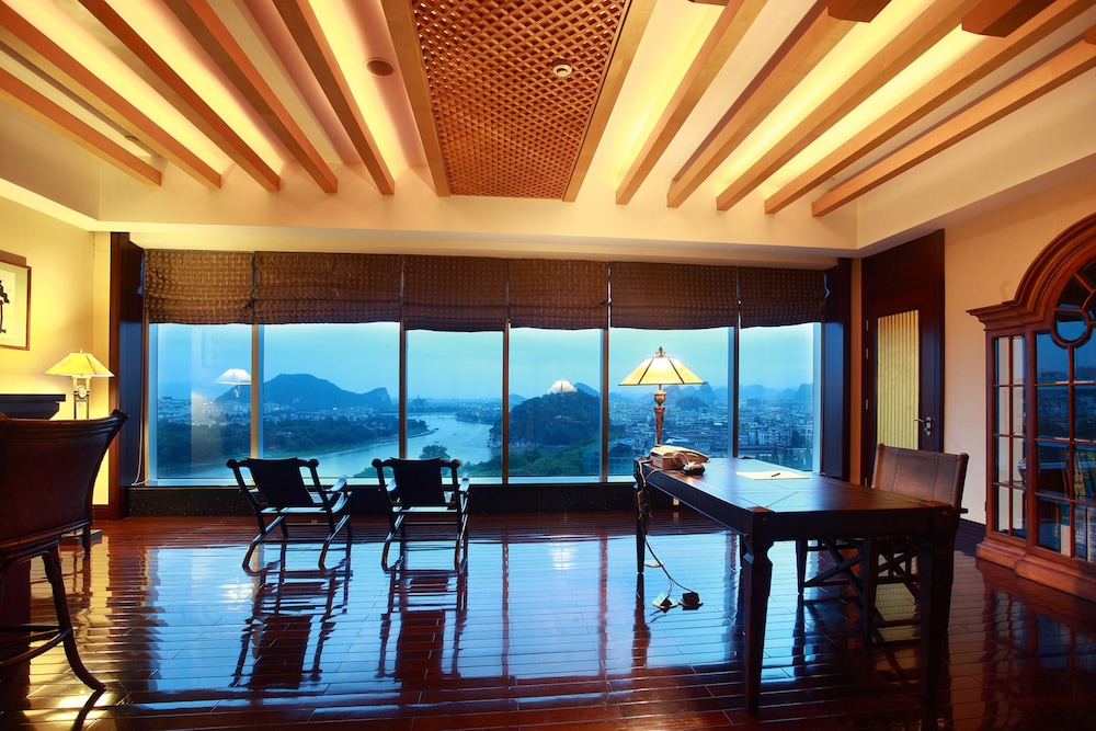 Lijiang Waterfall Hotel 47/71