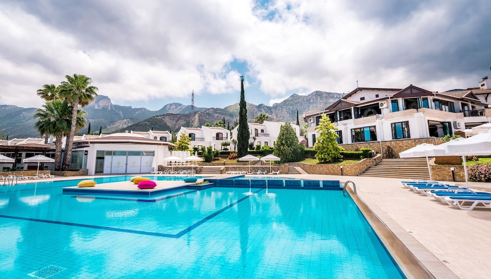 The Olive Tree Hotel 45/50