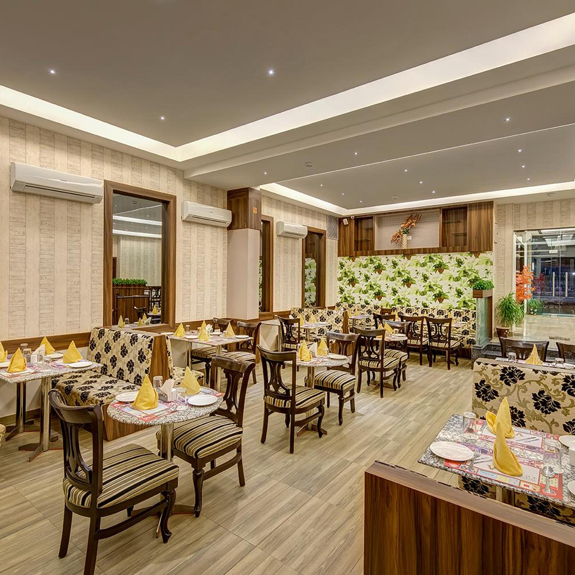 Viceroy Boutique Hotel, Kolkata 25/26