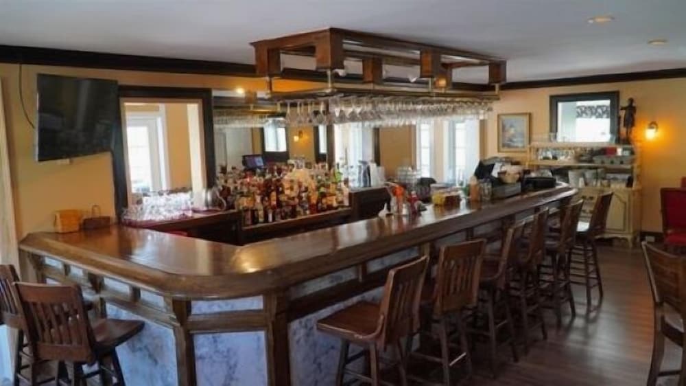 The Lucerne Inn 57/67