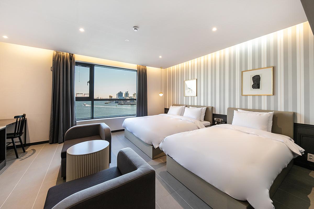 Ocean, Deluxe, Family, Twin Beds