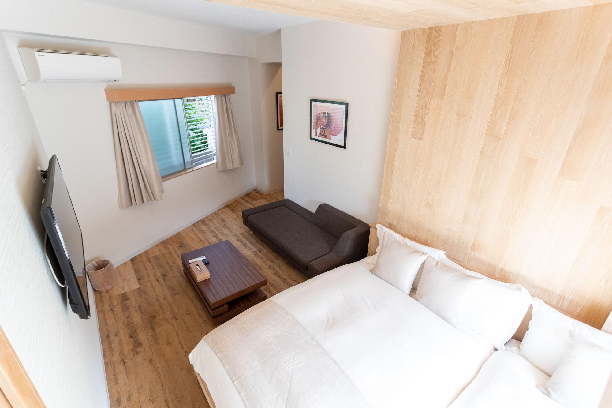 APARTMENT, 2 DOUBLE BEDS, SOFA