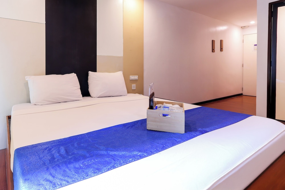 Icon Hotel North Edsa 21/65