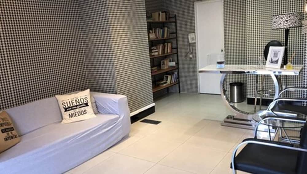 KER URQUIZA HOTEL AND SUITES 37/57