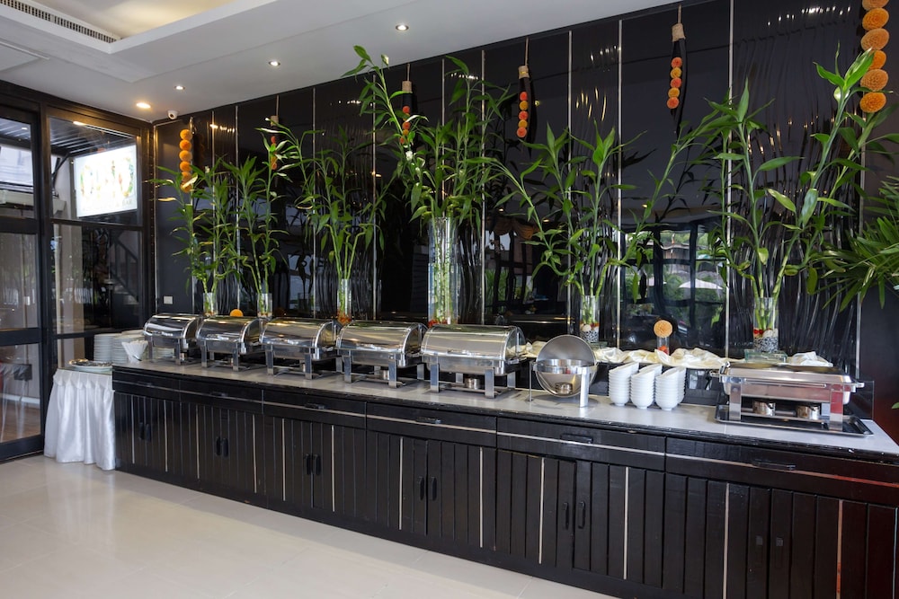 Golden Tulip Essential Pattaya 15/65
