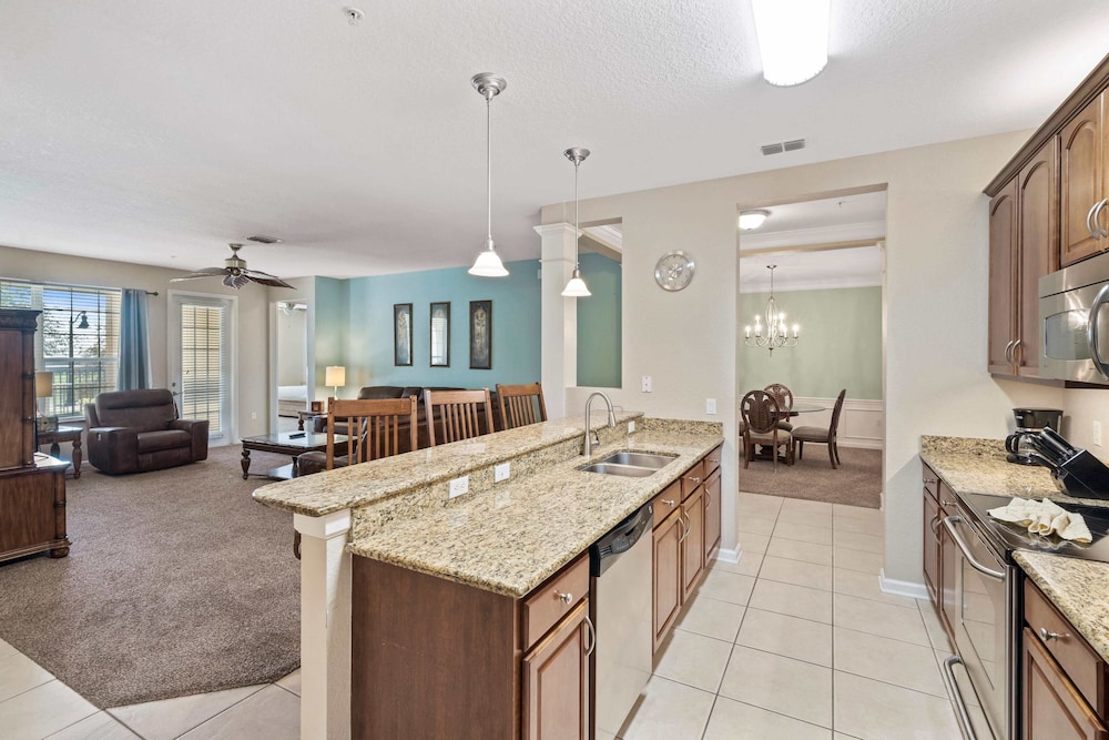 Orlando Resort Rentals near Universal 7/50