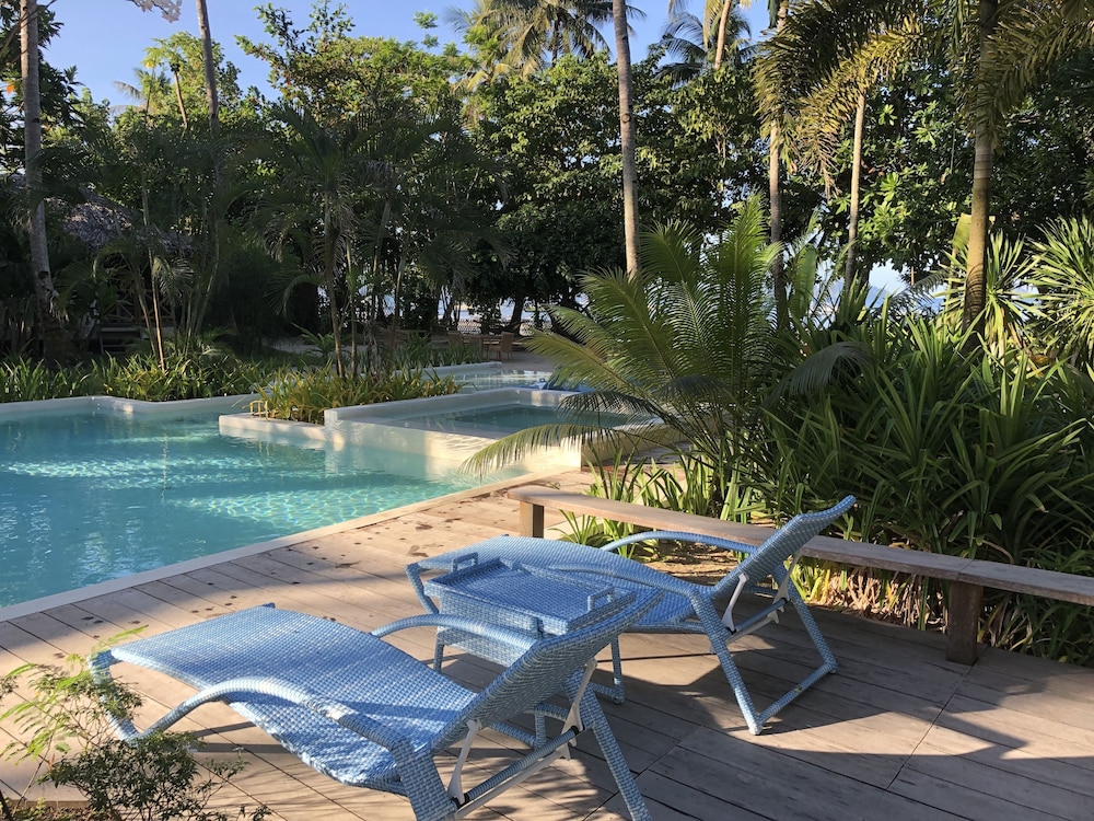 El Nido Mahogany Beach 38/70