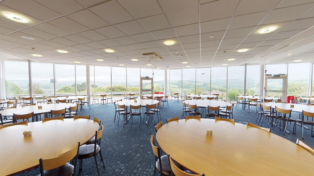 University of Exeter Holland Hall 33/50