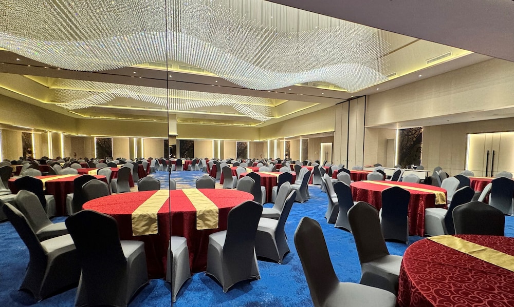The All - Suite Pentacity Hotel Balikpapan 32/50