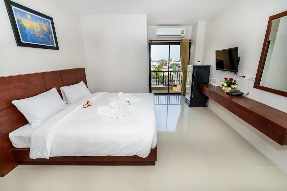 The Topaz Residence 26/40