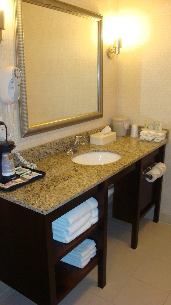 Holiday Inn Express Hotel And Suites Jacksonville Mayport Beach 55/64