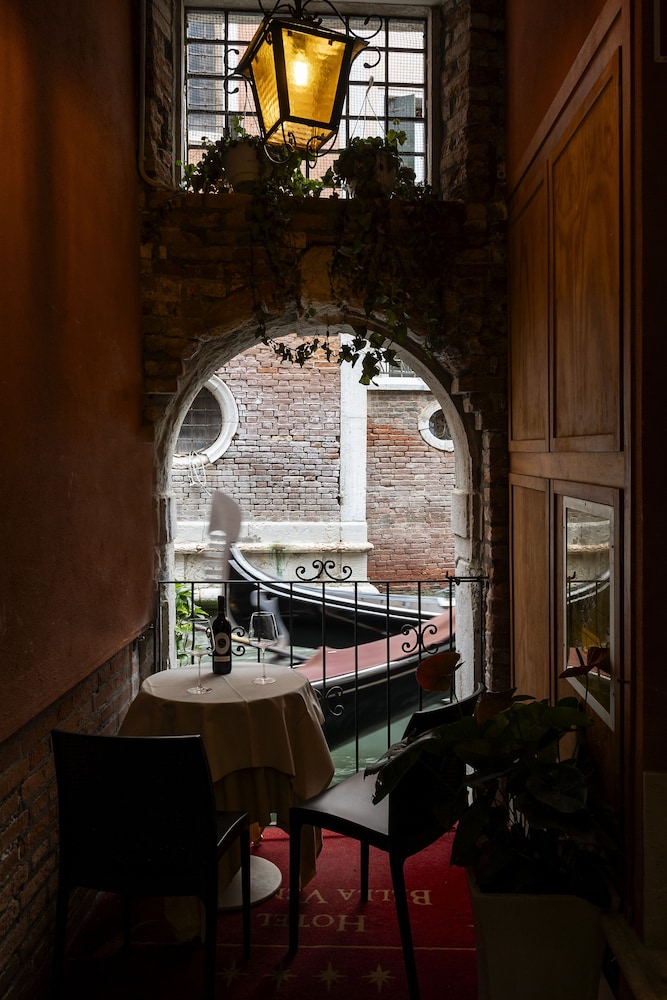 Bella Venezia 58/66