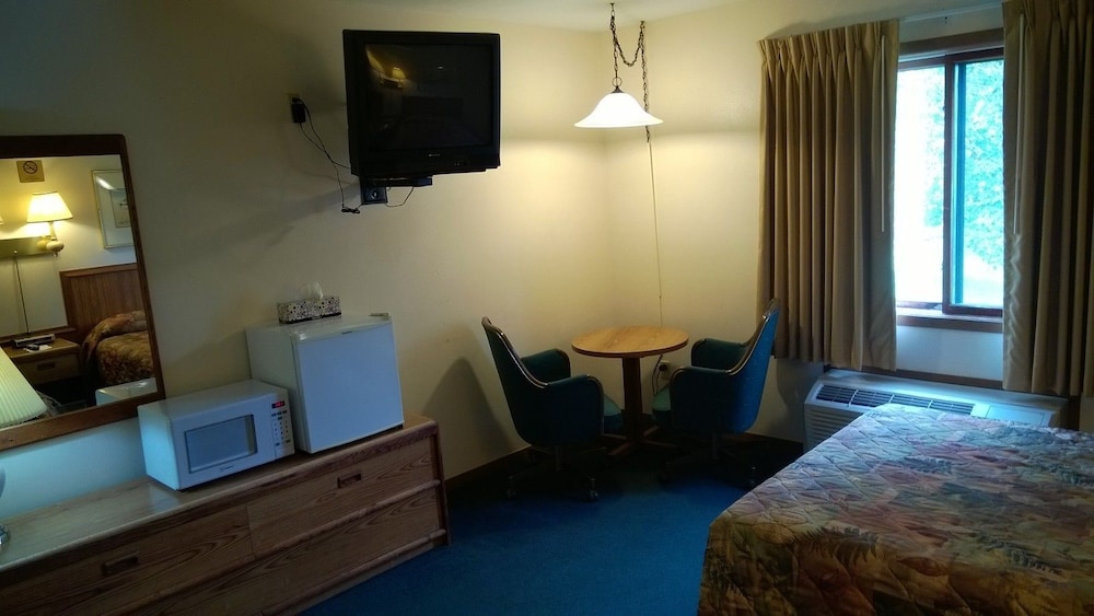 The Travelers Inn 15/21