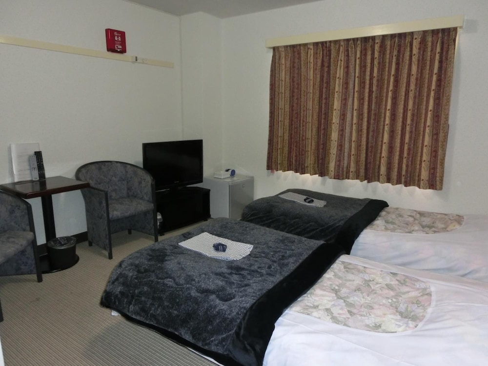 Biz Hotel Shiojiri Ekimae 23/25