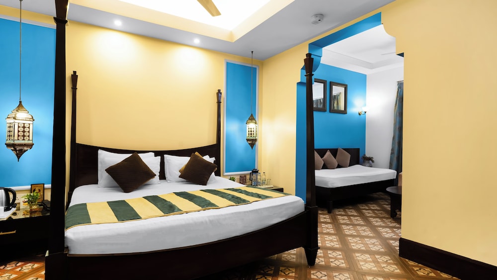 جناح بسرير كوين وسرير فردي، Ajanta 2/10