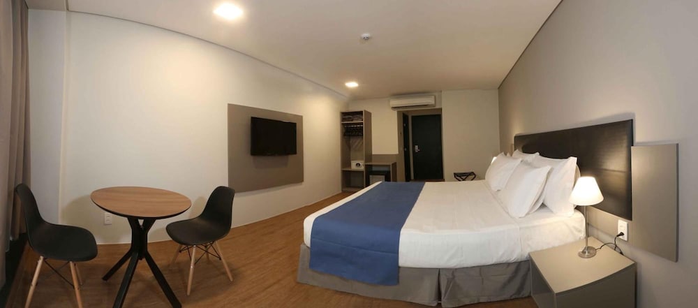 SUPERIOR, DOUBLE OR TWIN BED