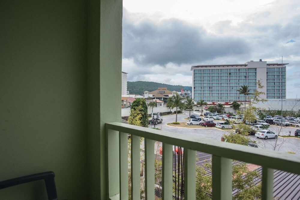 Ocean Rooms At Ocean Sands 6/50