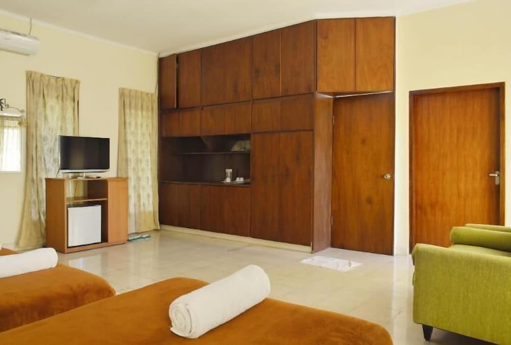 The Garden Family Guest House 30/50