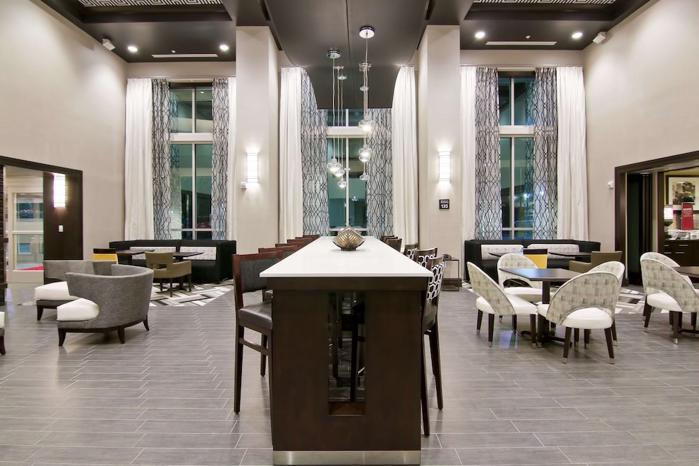 Hampton Inn Suites Bellevue Downtown Seattle Wa 43/53