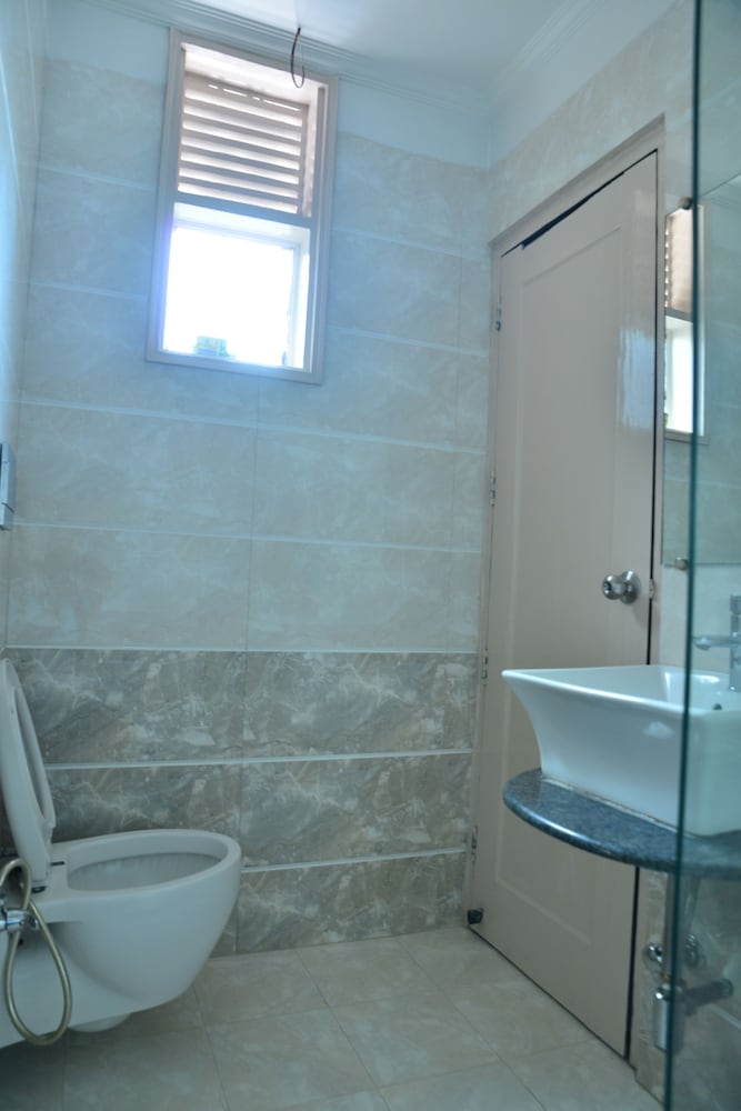 Hotel Amax Inn 33/39