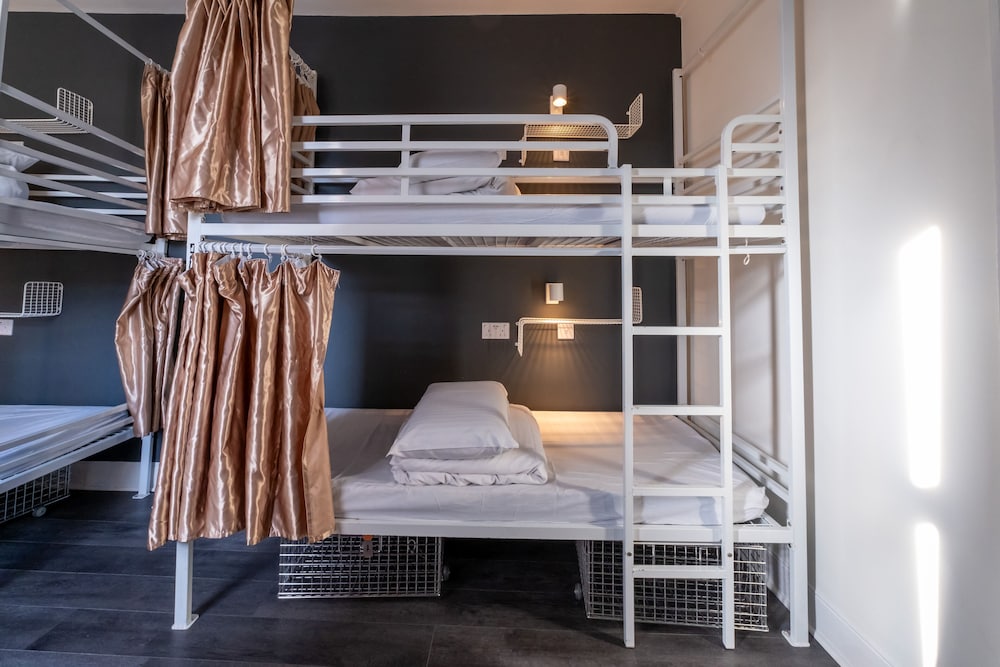 Book a Bed Hostels (ex. Venture Hostel) 46/64