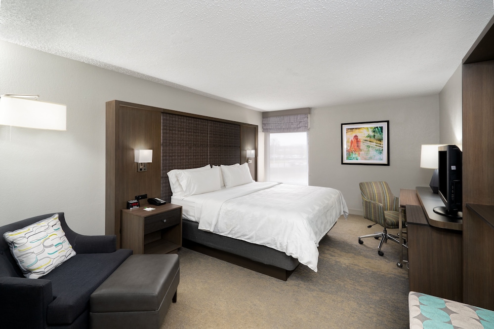 Holiday Inn Huntsville Research Park 8/52