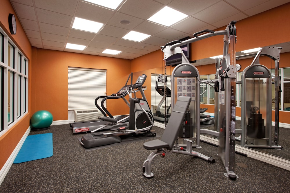 Holiday Inn Express Hotel And Suites Newberry 32/55