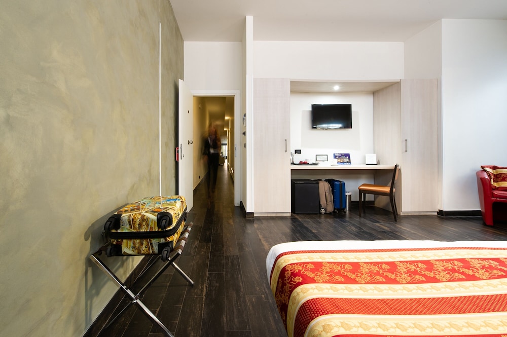 BORGO PIO SUITES INN 36/70