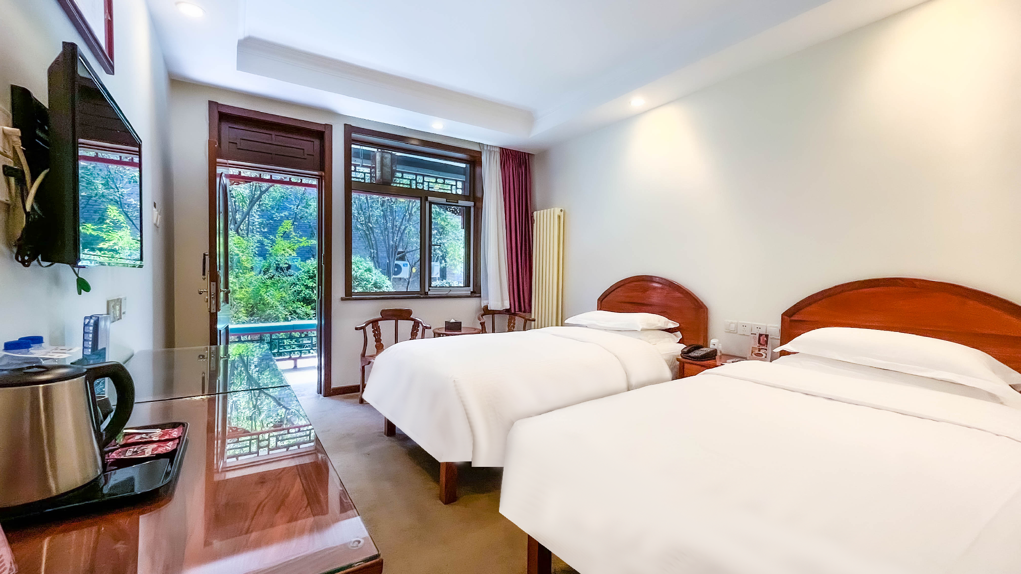 Superior, Twin Beds