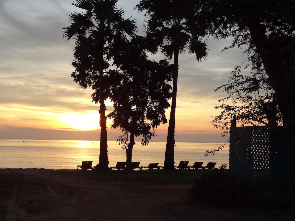 Sunshine Paradise Resort 51/65